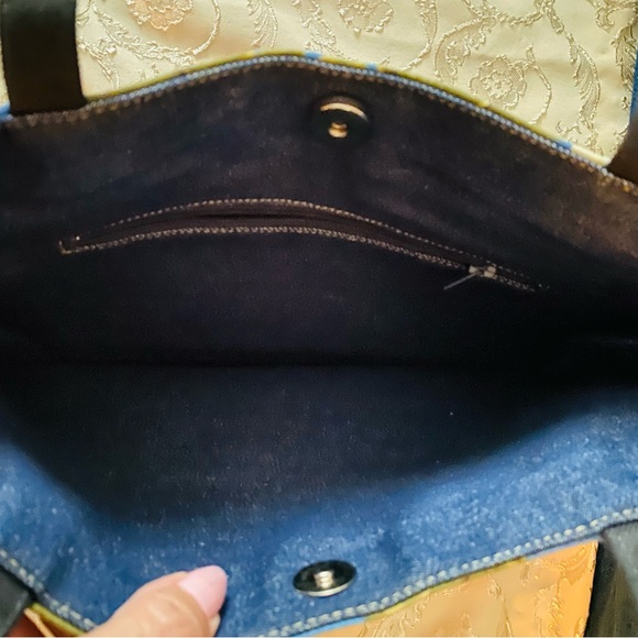 Pretty Ladies and flowers handbag - Picture 3 of 5